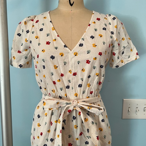 NWT- Madewell Puff-Sleeve Tapered Jumpsuit in Confetti Floral - Size 6 - Picture 6 of 9